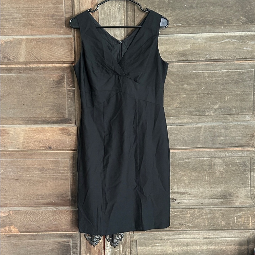 Ann Taylor Loft Sheath Dress Black V-Neck Sleeveless Zip Back Size 2‎ NWT